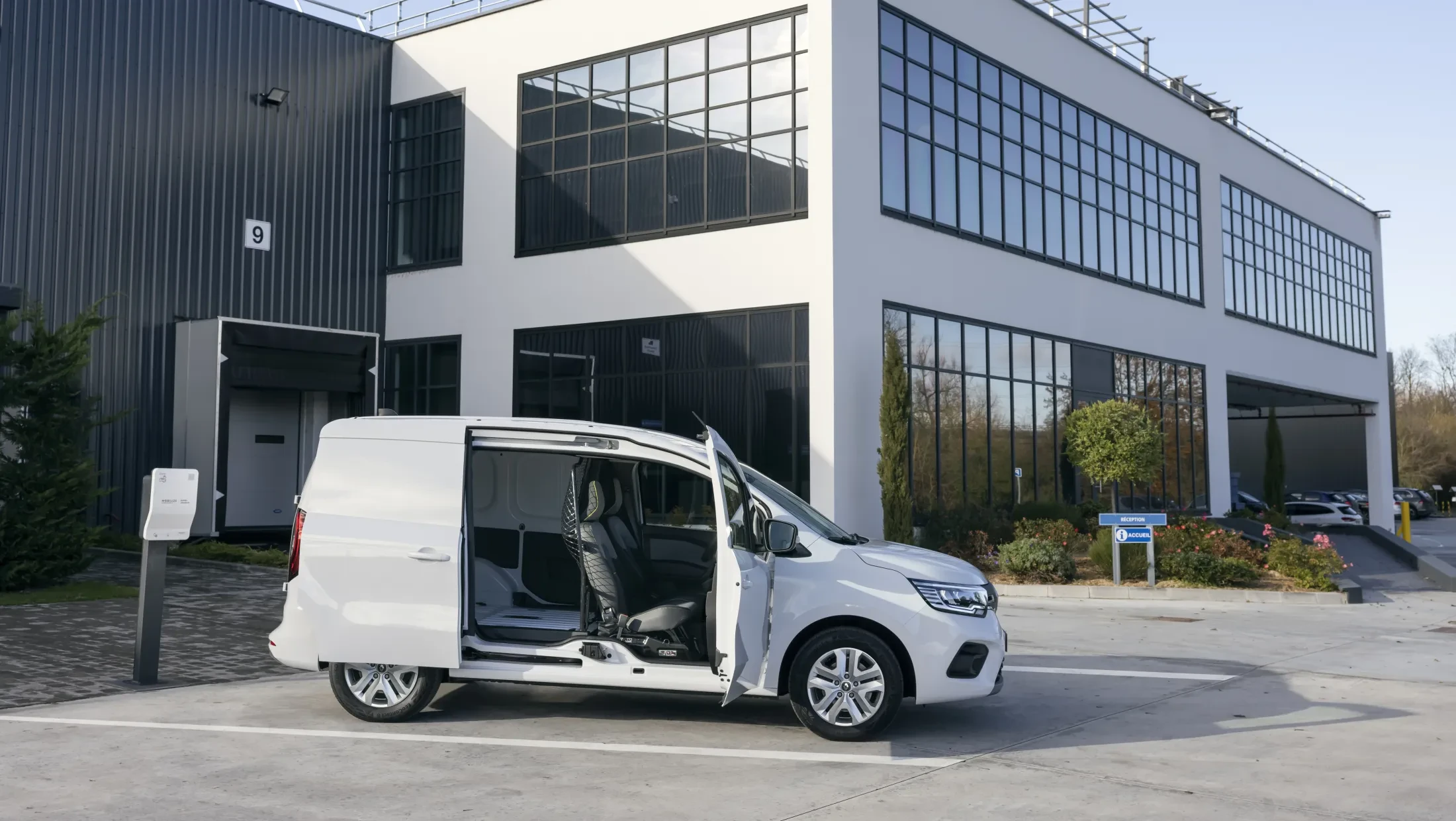 Herwers Renault Kangoo E-Tech electric 