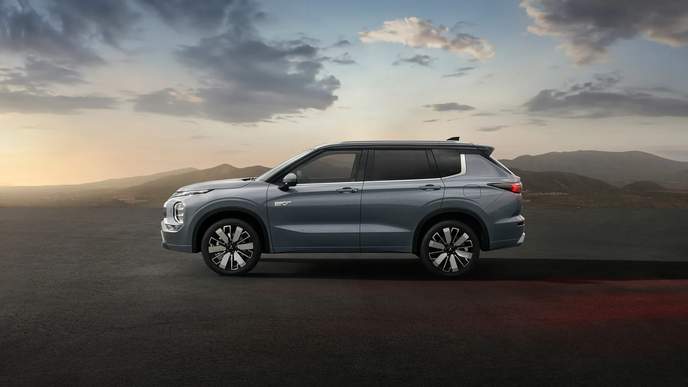 Mitsubishi Outlander 2025