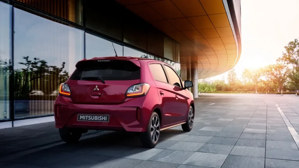 Space Star afmetingen 