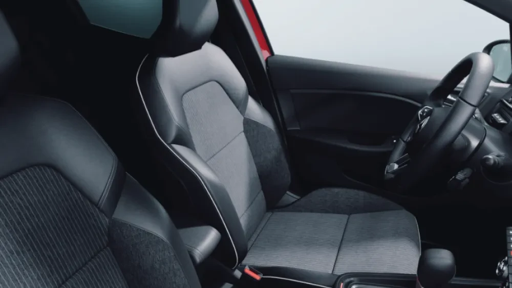 Mitsubishi Colt interieur